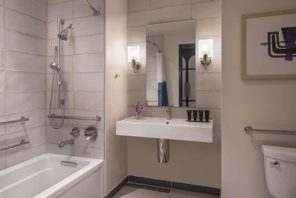 Hyatt Centric Nashville Room photo